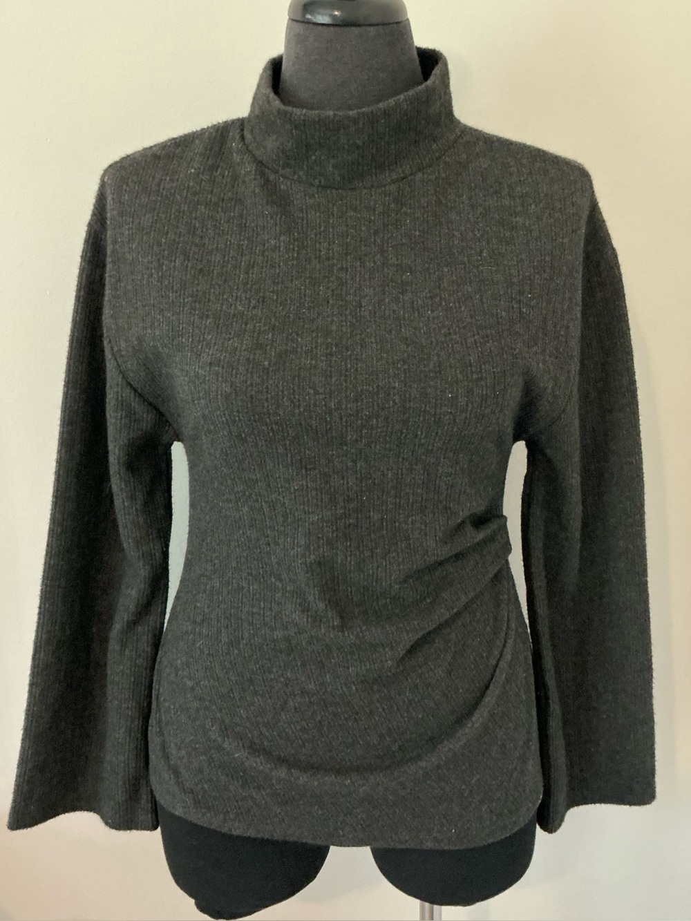 NWT Women’s Zara Dark Charcoal Ribbed Mock Neck Sweater Size medium